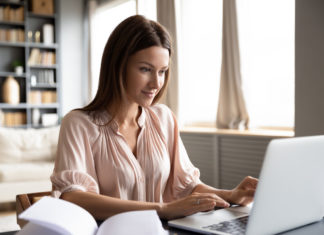 Digitale Bildungsangebote für Erwachsene