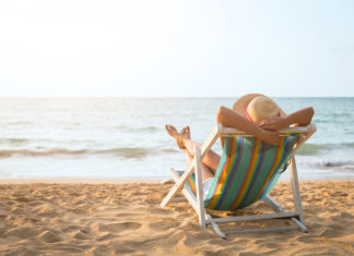 Urlaub mit Abstand © Adobe Stock/Peera