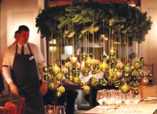 FESTMAHL AM HEILIGABEND