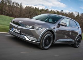 Zwei besondere Modelle