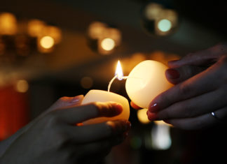 Lichter gegen Dunkelheit