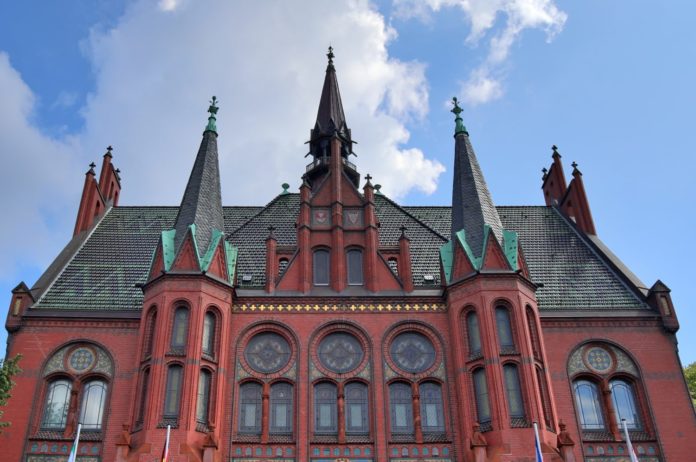 Detailed view on the northern german town hall found in Neumuens