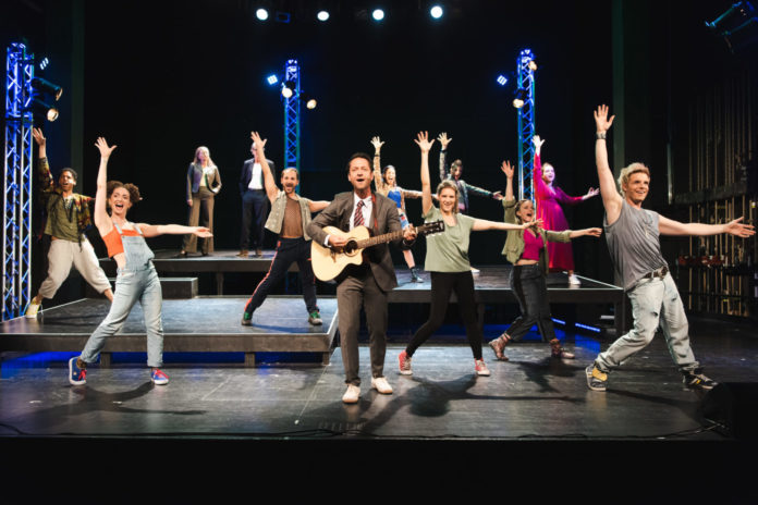 Hair - The American Tribal Love-Rock Musical; Altonaer Theater