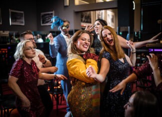 Improtheater: Steife Brise – Bereit für Ekstase