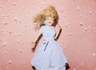 Barfoot in’n Park – verliebt, verlobt, verkracht