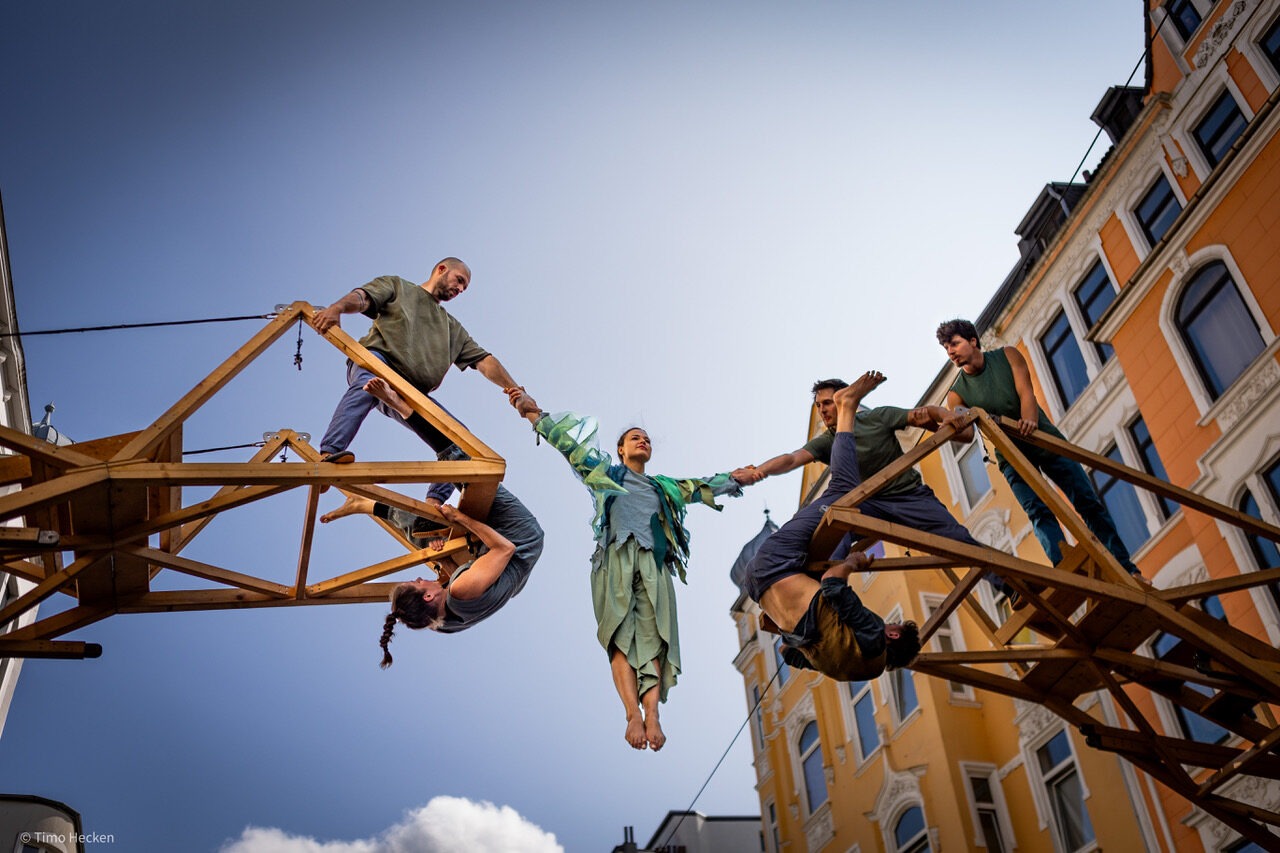 cirqueonedgeBewerbungsfoto_Kopie_1